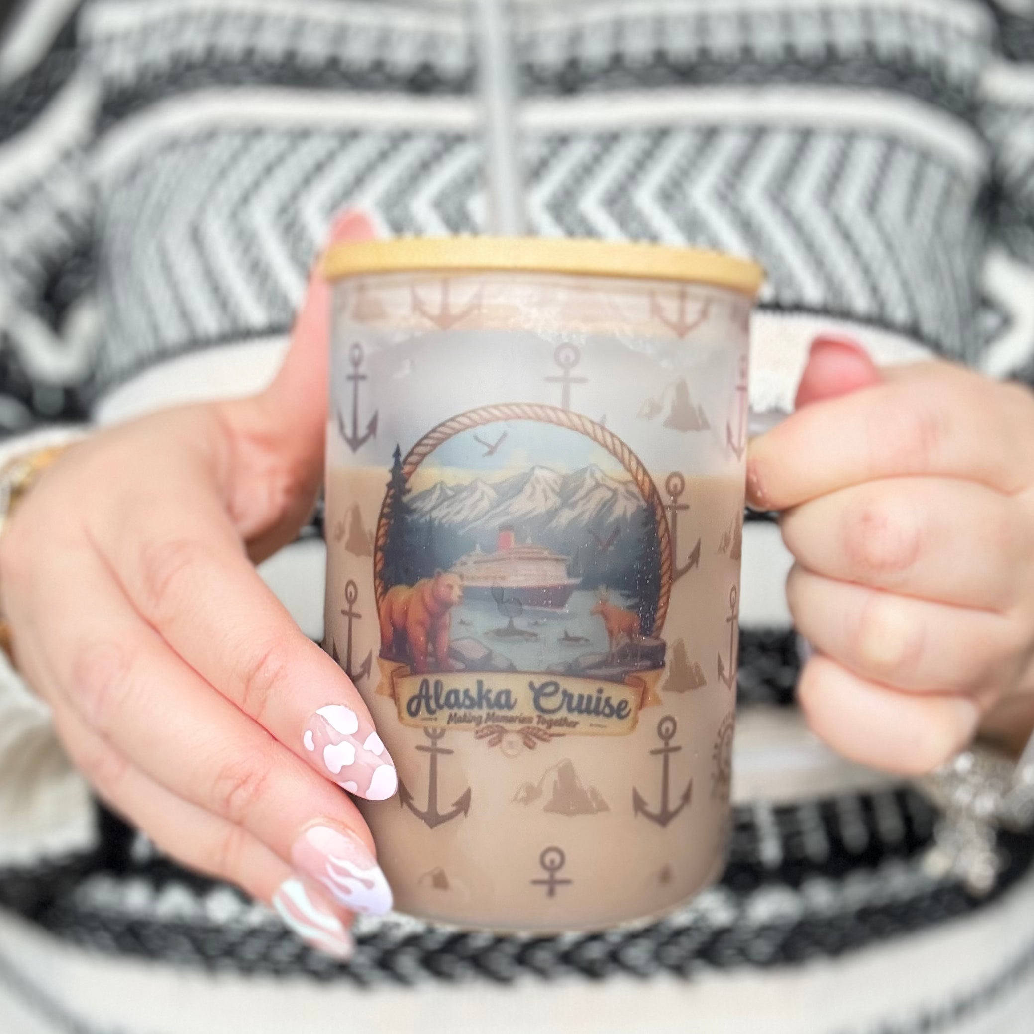 Caneca de Vidro Fosco “Criando Memórias Juntos” para Cruzeiro no Alasca – Presente de Viagem ao Alasca e Caneca de Café para Férias